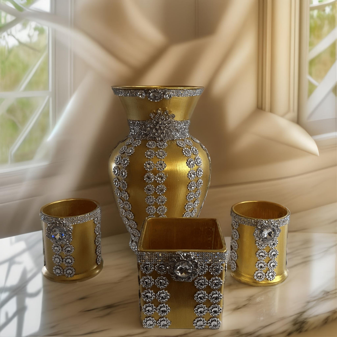 Gold Vase set
